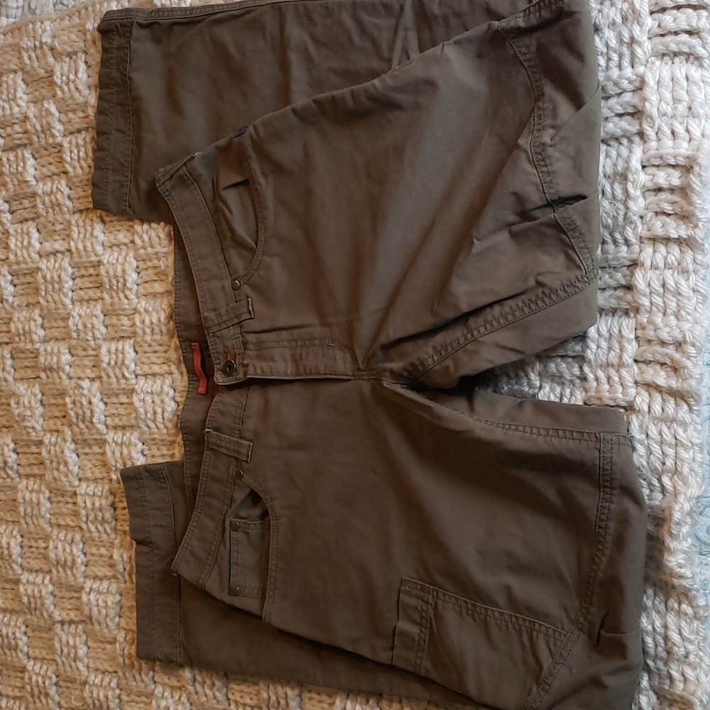 Men's LL Bean Green 7 pocket hiking pants 34x34